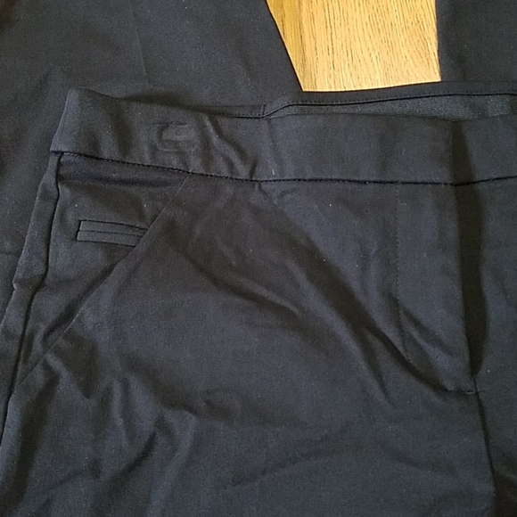 Alfani Straight-Leg Capri Pants - Picture 3 of 5